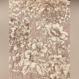 Nicole Miller Quilted King Size Light Purple w/ Hydrangeas Pillow Shams Covers!